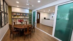 Flora Road (D17), Terrace #564559601
